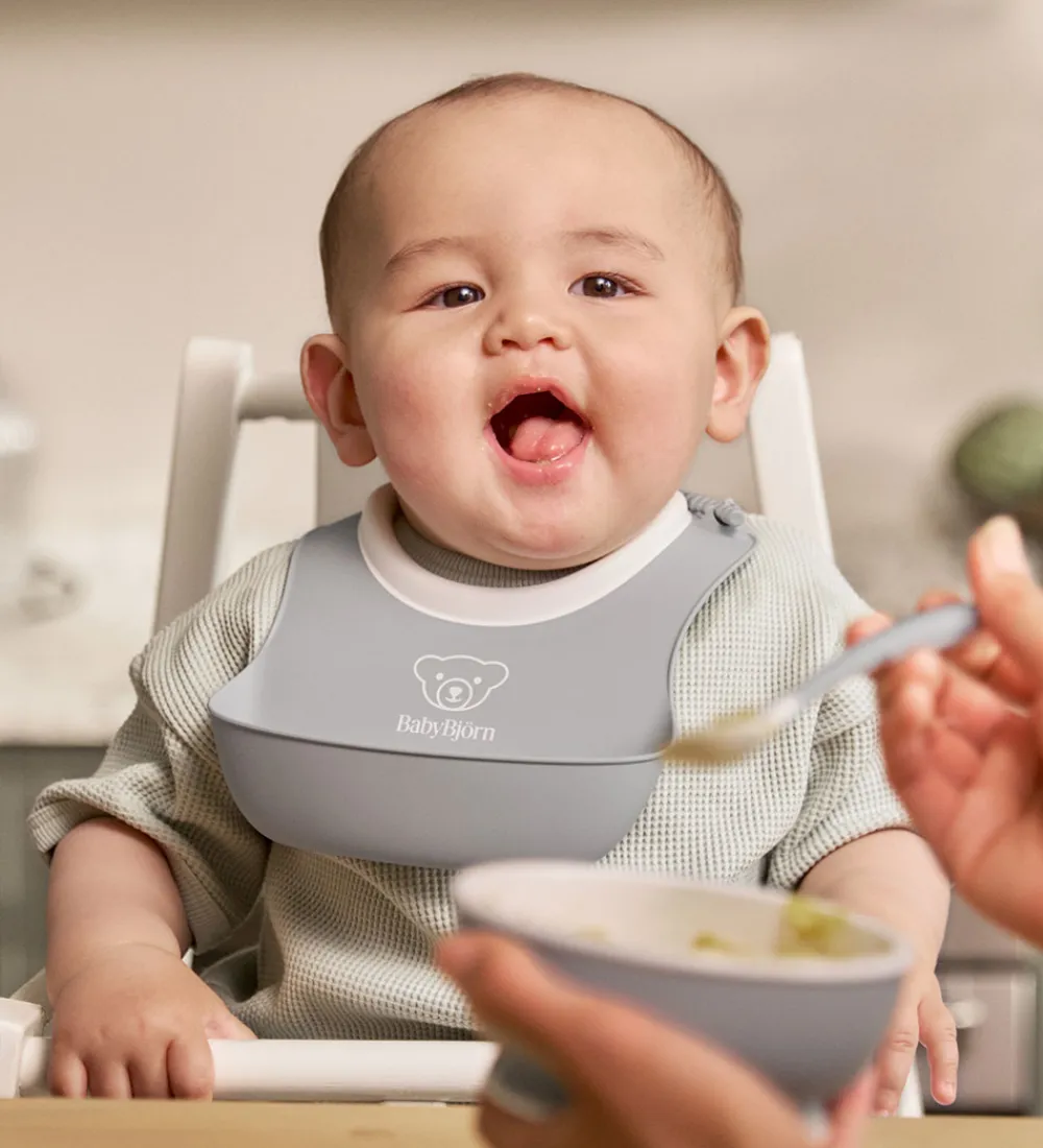 BabyBjörn Spisesæt|Hagesmække*Spisesæt - 3 Dele - Grå