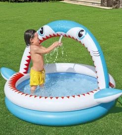 Vandleg|Badebassin-Bestway Badebassin m. Sprinkler - 163 x 127 cm - Sharktastic