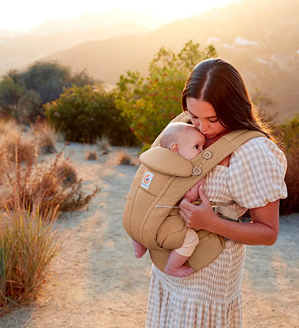 Ergobaby Bæreseler &Amp; Vikler*Bæresele - Omni Breeze - 1 in Airflow - Camel Brown