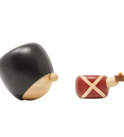 FableWood Pyntefigurer*H.C. Andersen - Fyrtøjet - 8 cm - Natur/Rød/Sort