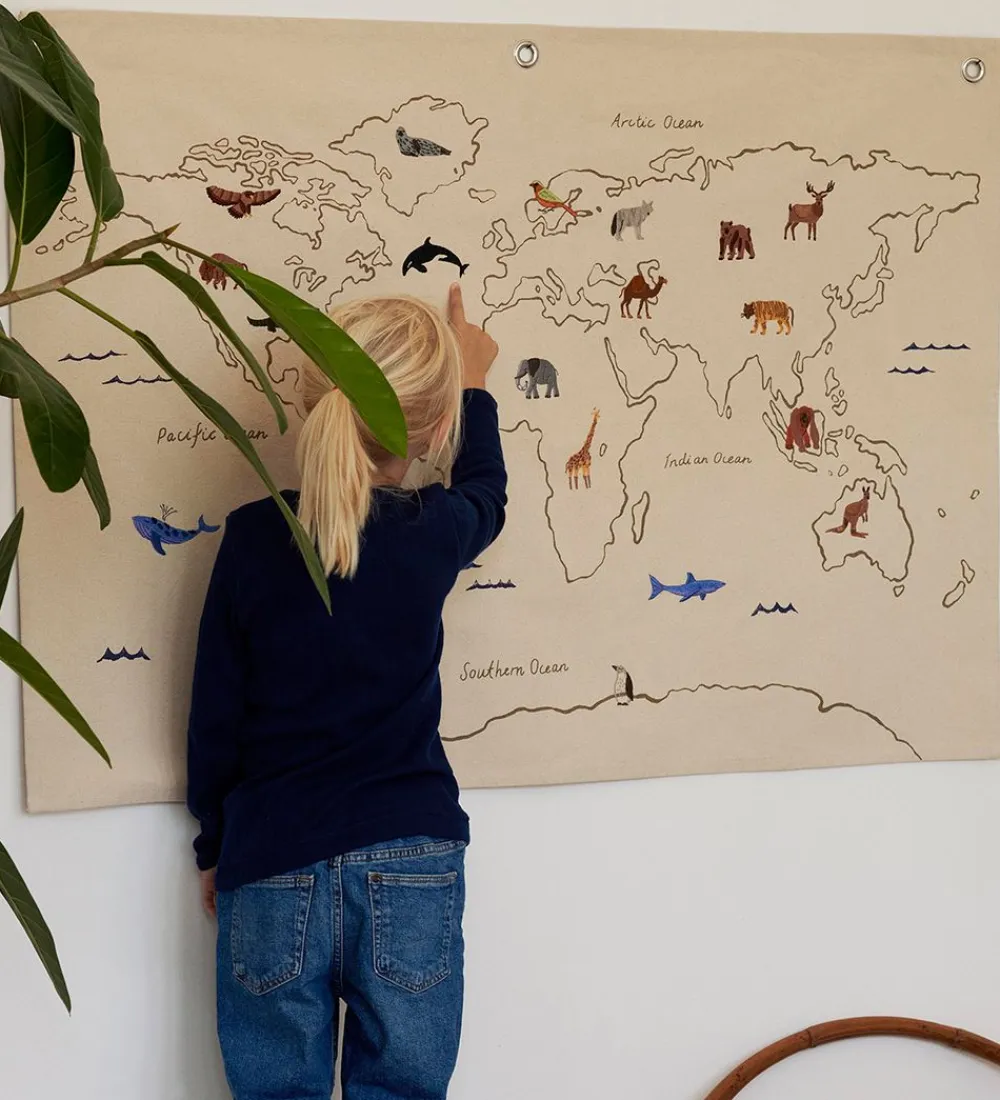 Ferm Living Plakater Og Billeder*Vægophæng - The World Textile Map - Off White