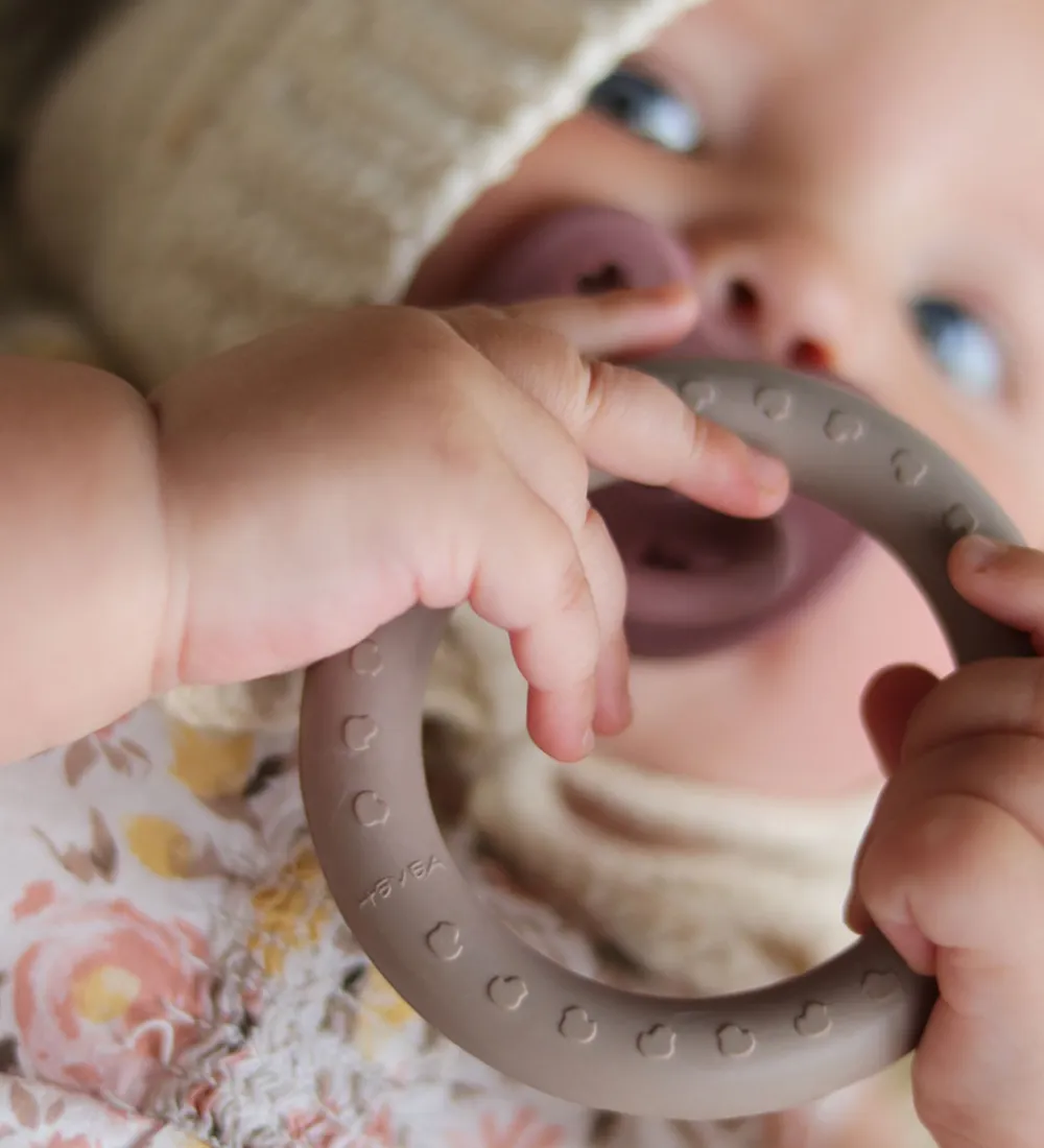 Hevea Bideringe|Babylegetøj*Bideringe - 2-pak - Sand & Tan Beige