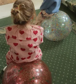 Babylegetøj|Tumledyr-Konges Sløjd Hoppebold m. Håndtag - Glitter - Cherry - 50 cm