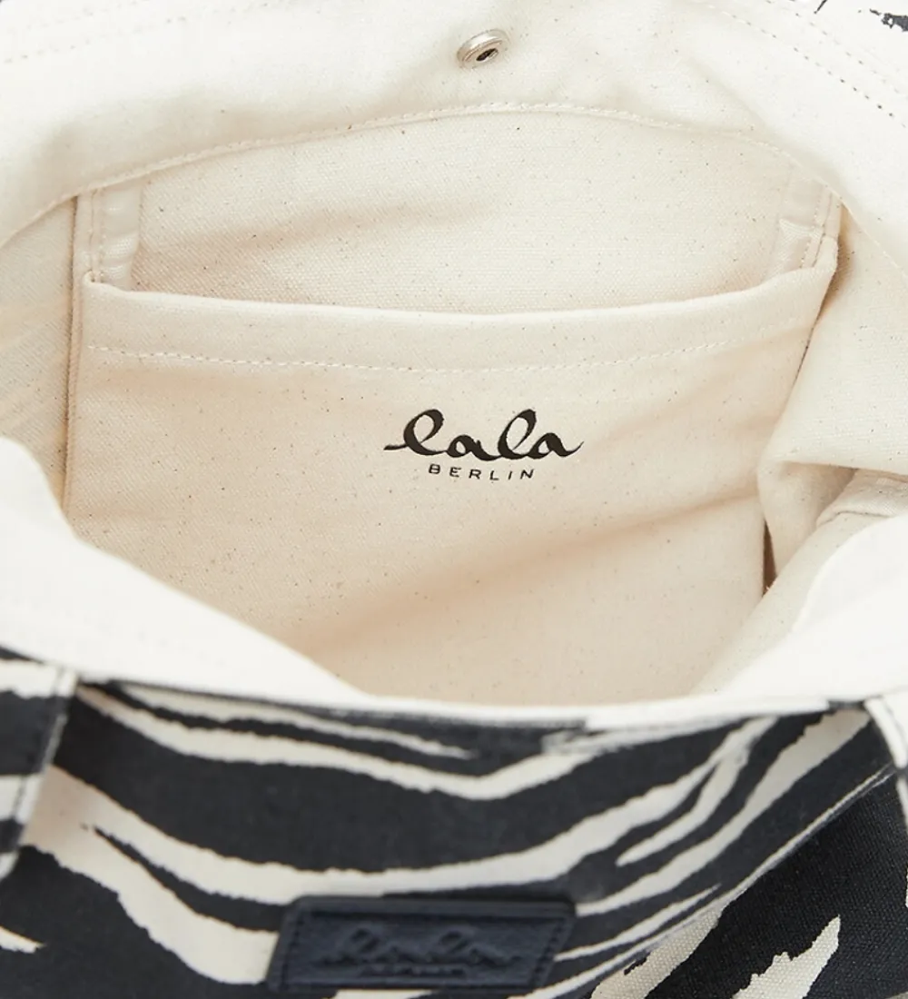Lala Berlin Shoppers*Shopper - Carmela - Black tiger