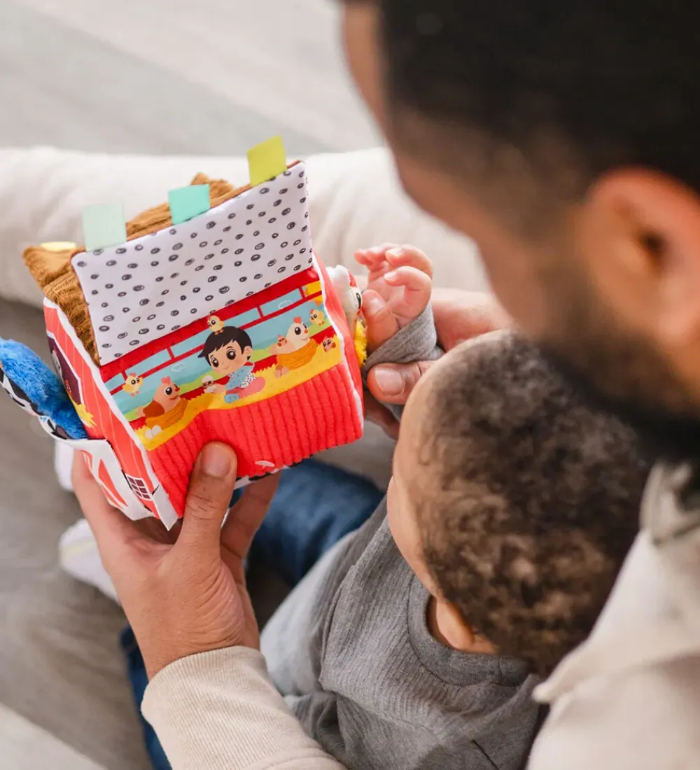 Lamaze Babylegetøj*Aktivitetslegetøj - Peek-A-Moo Friendly Barn