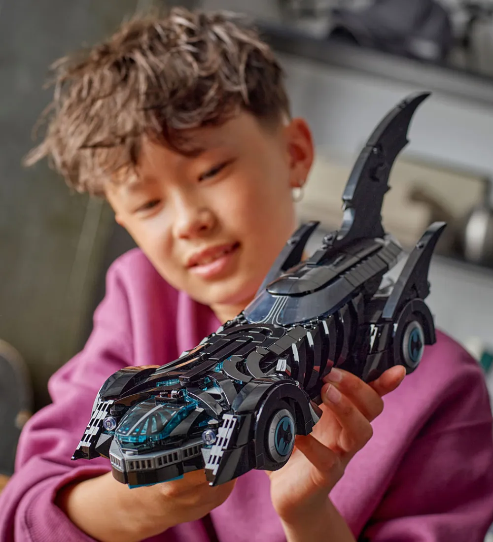 LEGO® Lego®|Konstruktionslegetøj*Batman - Batman Forever-Batmobile 76304 - 909 Dele