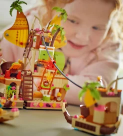 Lego®|Konstruktionslegetøj-LEGO® Disney - Vaiana 2 - Kakamora-båd 43258 - 572 Dele