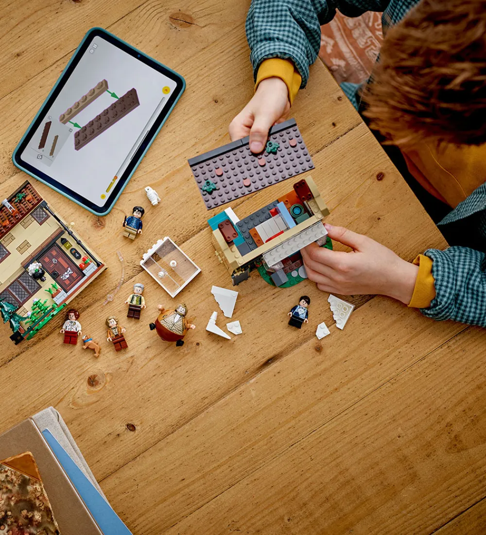 Lego®|Konstruktionslegetøj-LEGO® Harry Potter - Ligustervænget: Tante M... 76451 - 639 Dele