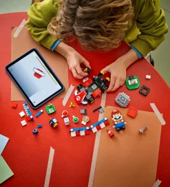 Lego®|Konstruktionslegetøj-LEGO® Super Mario - Mario Kart Interaktiv Mario 72043 - 278 Dele