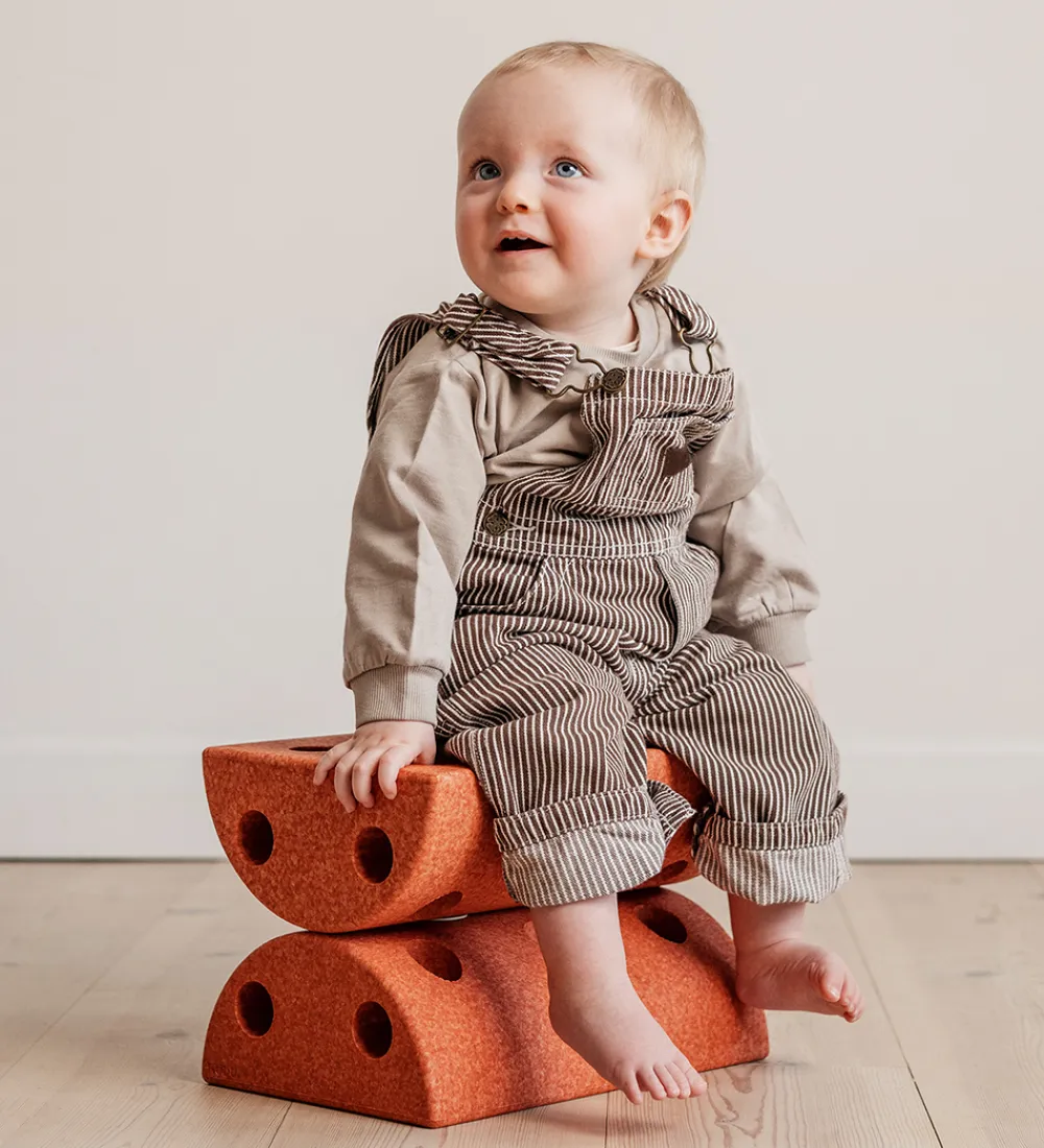 MODU Motorisk Legetøj|Stole*Børneskammel - 4 Dele - Burnt Orange/Dusty Green