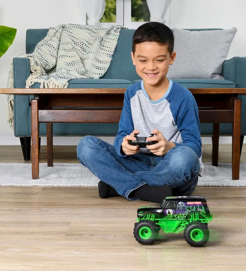 Udeleg Og Udendørs Legetøj-Monster Jam Fjernstyret Truck - 1:24 - Grave Digger