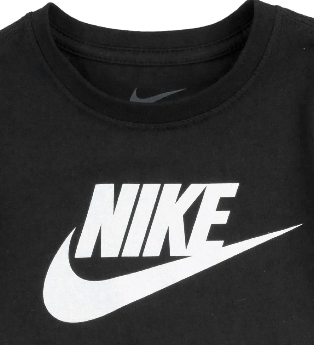 Gymnastiktøj-Nike T-shirt - Futura - Sort