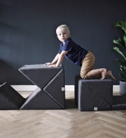 Pine Cone Tumledyr|Motorisk Legetøj*Tumlemøbel - 45x200 cm - Mountain - Happy Play - Sky