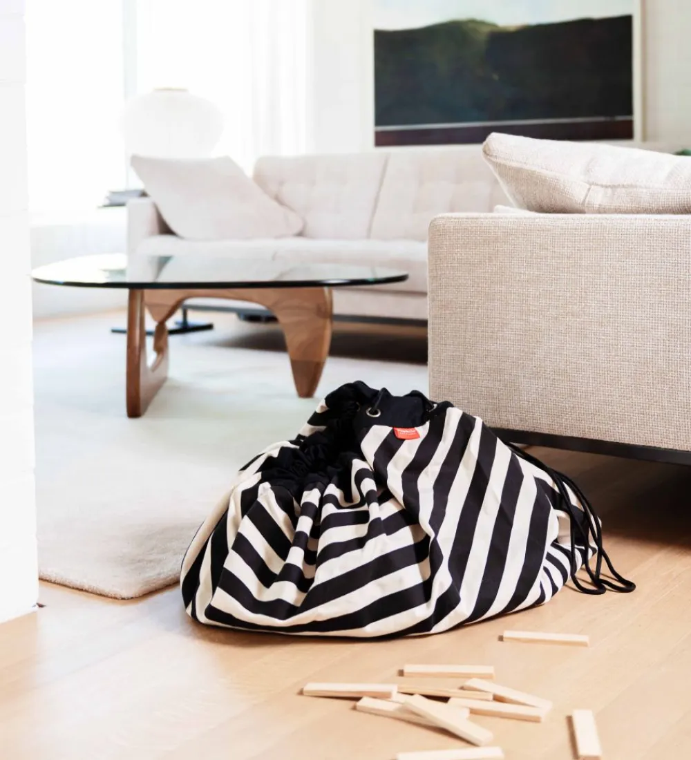 Play&Go Opbevaringstæpper*Legetøjstæppe - Ø140 cm - Stripes Black